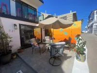 New studio 100 feet from the sand! Full kitchen, mellow vibe, eco-friendly
