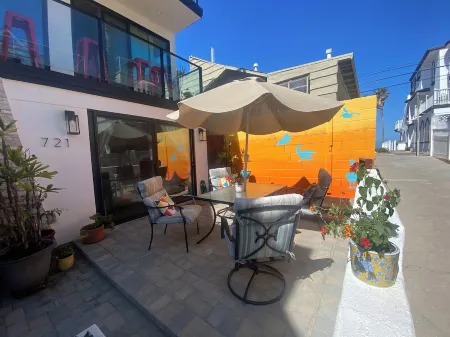 New studio 100 feet from the sand! Full kitchen, mellow vibe, eco-friendly Отели рядом с достопримечательностью «Ошен Дискавери Институт»