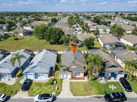 Cozy Home by a Golf Course with Pool and 20 Min from Disney, Not Party Property