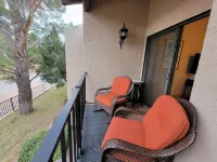 Sedona Eco-Friendly Condo w/ Pool: Walk to Shops Restaurants Golf & Trails