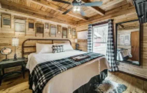 Gold Mine Cabin - 3mins to Wolf Mnt Winery