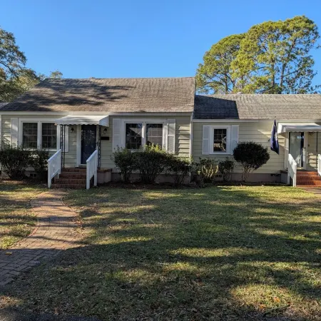 Charming Coastal Retreat in Willowbank near Downtown Georgetown