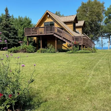 Perfect Grand Marais Get-Away! Pictured Rocks, snowmobile trails, beaches, etc