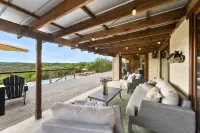 Skyline House: Heated Pool/Pickleball/Barn