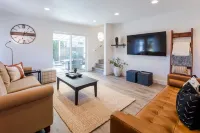 Newly  renovated, centrally located home with private gate, RV parking & Hot Tub