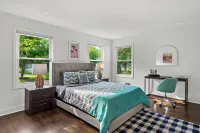 Estate 5Br 3.5Bath with Igloo, Game Rm, Fire Pit Sleeps 16- 5Min Princeton Dwtn 鄰近普林斯頓高等研究院的酒店