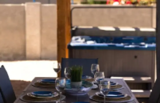 Hot tub, Pool & Game Room - Family Retreat!