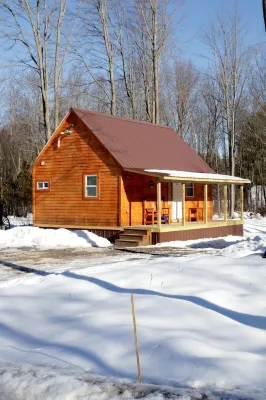 Cozy cabin located in Brasher Falls, NY. Pet friendly!