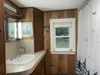 A Quiet Cottage close to beaches, Kennebunkport and Kennebunk. Polly’s Place.