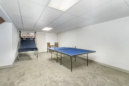 Hershey's Hideaway: A Tranquil Retreat on the Hill Отели в г. Лебанон Каунти