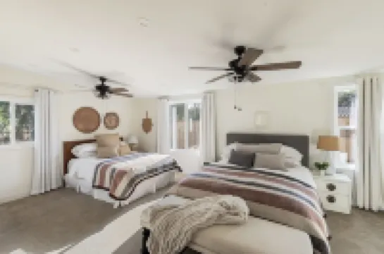 Uber to Wineries/Weddings+ PUPS! +mountain escape 彩虹酒店