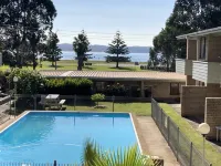 Beachfront Batemans Bay-Batehaven NSW2 bedroom apartment,pool, free parking