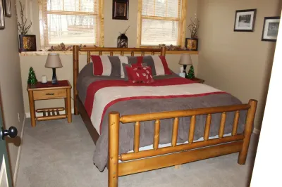 Lovely Devils Lake Cabin Baraboo Dells Huge Yard Best Location!