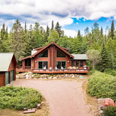 Fairway Pines: Golf, Ski, Wine
