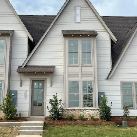 Back To College! 3 Bed Rooms 2.5 Bathroom- College Street near 280