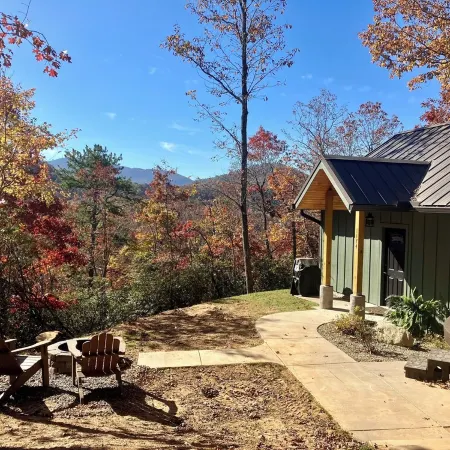 Cozy Cabin; no hurricane damage; we would love your support!