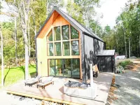 Den Outdoors Cabin With STUNNING Adirondack Views - EV charging available