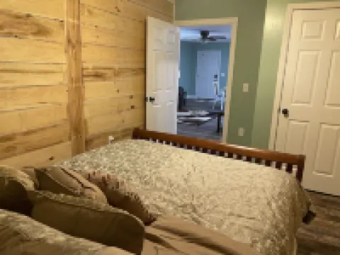 New Near Jamestown Dock - A Hotels in Jamestown