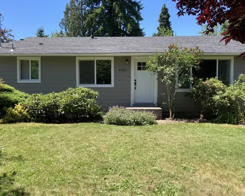 Cozy home with large yard oasis! アロアのホテル