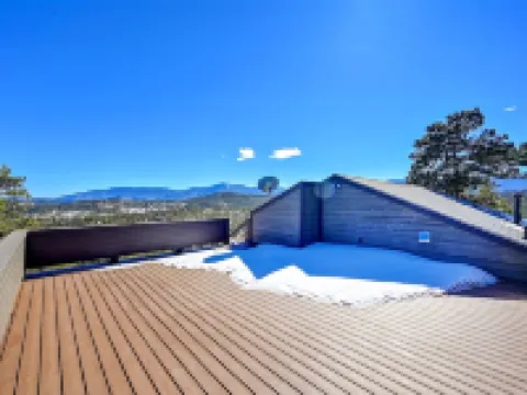 Wonderful Mountain Scenic Views with Freestanding Arcade Hotels in Bailey