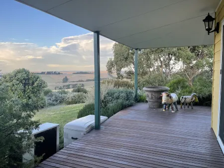 Nirvana House Farm Stay in Woolamai with incredible 360 degree views