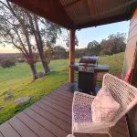 Tranquil Cabin, Off Grid with Amazing Views Hotels in Meelon