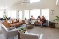Sunny Desert Escape with Heated POOL! Near Spring Training, Stadium & Westgate