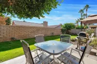 2BD Private Golf Oasis Steps to Festivals, Pools, Tennis, Bocce, Fitness & More!