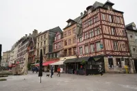 Very beautiful F3 full historic center