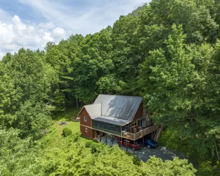 Great lake views, super fast WiFi, Lake/Dock access 約翰遜縣酒店