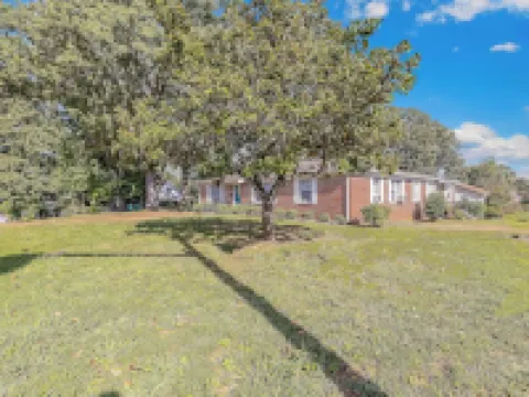 Boat Parking & Shore Power, Dog-Friendly Duplex, Fenced Yard Near Pickwick Lake Hotels in Colbert County
