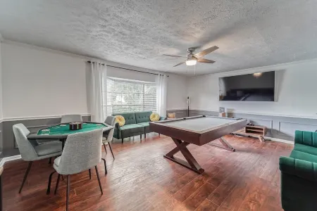 5 Bedroom + Heated Pool & Game Room