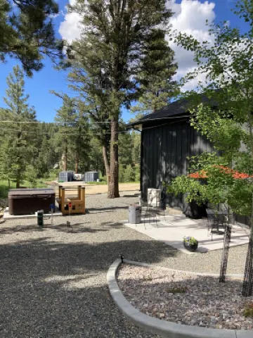 Modern Relaxing Escape - The Clancy Cottage