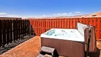 DW6  Private Hot Tub, En-Suite Bathroom for Each Bedroom, Near Arches Park!