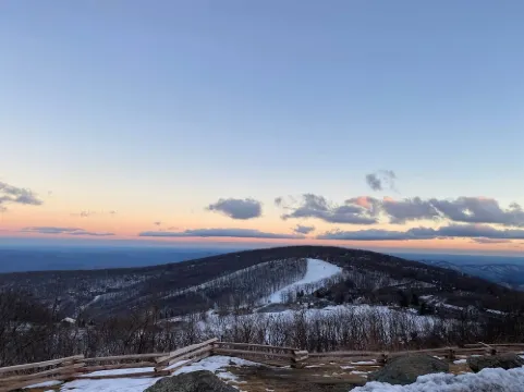 Cozy Studio Overlooking 18 Hole