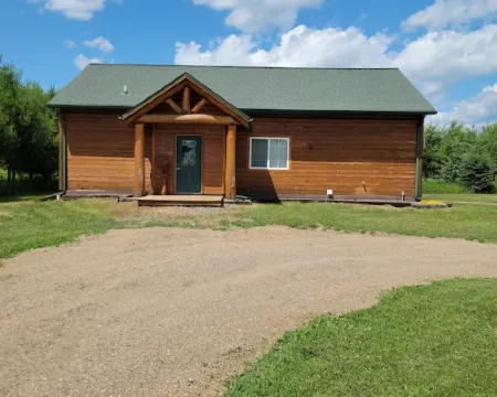 The Whitetail Cabin for a Northern Wisconsin experience of fun and relaxation... Hotels in Flambeau