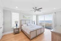 A View to Sea - A Gorgeous Pet Friendly, Oceanfront Home = Private Pool,Hot Tub