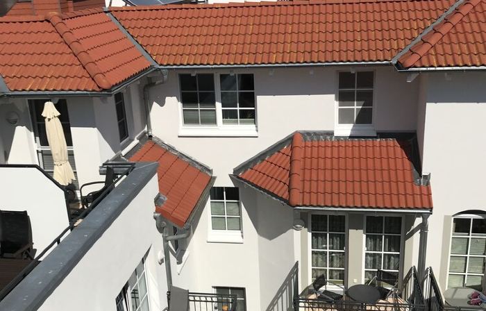 Modern apartment in direct beach location / POOL /sauna /W-LAN, parking included