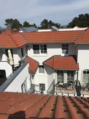 Modern apartment in direct beach location / POOL /sauna /W-LAN, parking included -  Privatzimmer