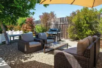 Sonoma County Historic Home With Pool; 5 Min Walk to Cyrus, Diavola & Catelli's