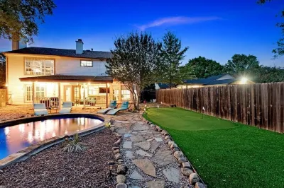 5 BR w/ Pool, close to Six flags, cowboy stadium 파크힐 공원 주변 호텔