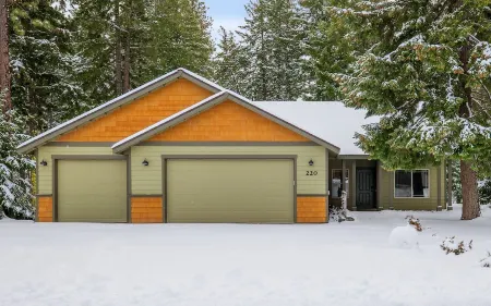 5-star family home with game room, private hot tub, summer pool, near the lake!