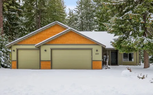 5-star family home with game room, private hot tub, summer pool, near the lake! - Pools
