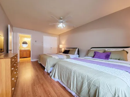 Condo at Bryce Resort Отели в г. Басай