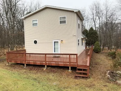 Spacious 3-Bedroom Chalet near Poconos! Hotels near Hawk Falls
