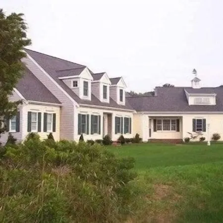 Chatham-Walk to Town/Beach-Multi Family Friendly