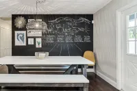 The Black Swan | 3BR House Near Downtown Lakeland Hotels in Polk County