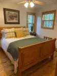 Newly furnished 3 bedroom 2 bath on the lake with covered dock