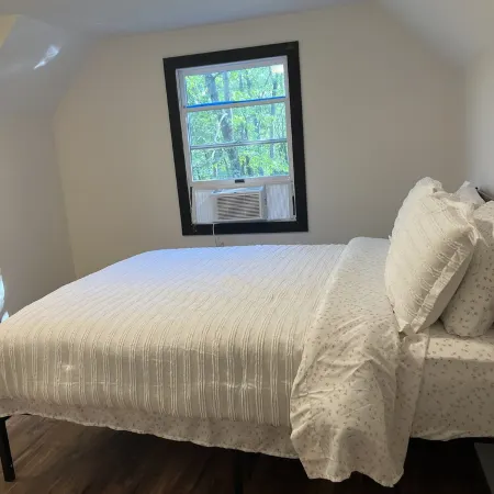 Completely renovated house in amenities-filled Masthope community / Ski Big Bear