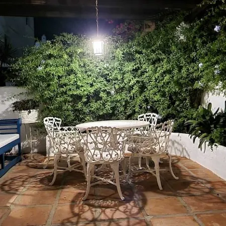 charming, quiet , white house in the center of Marbella